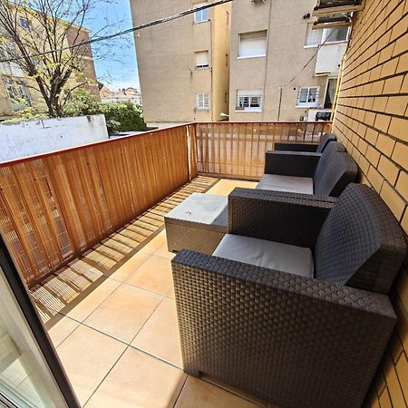 Apartamento Playa Con Piscina Parking Y 2 Habitac Castelldefels Eksteriør billede
