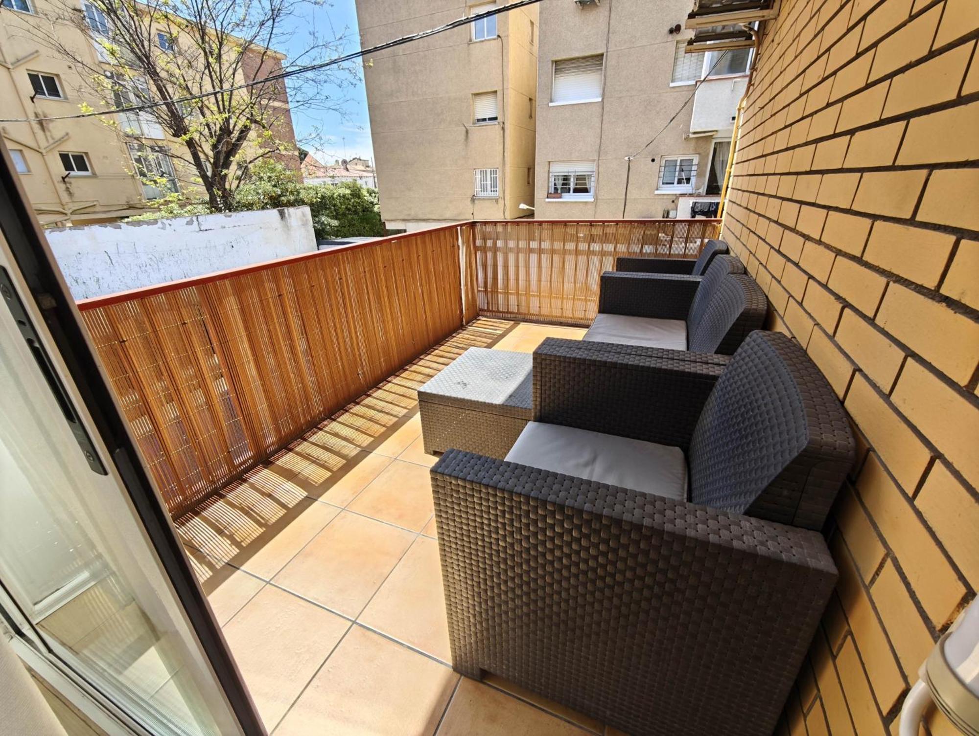Apartamento Playa Con Piscina Parking Y 2 Habitac Castelldefels Eksteriør billede